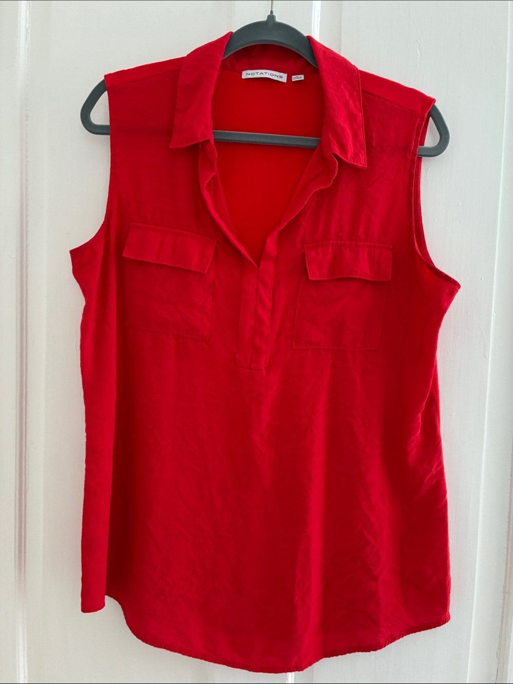 Notations Red Sleeveless Collared Shell Top